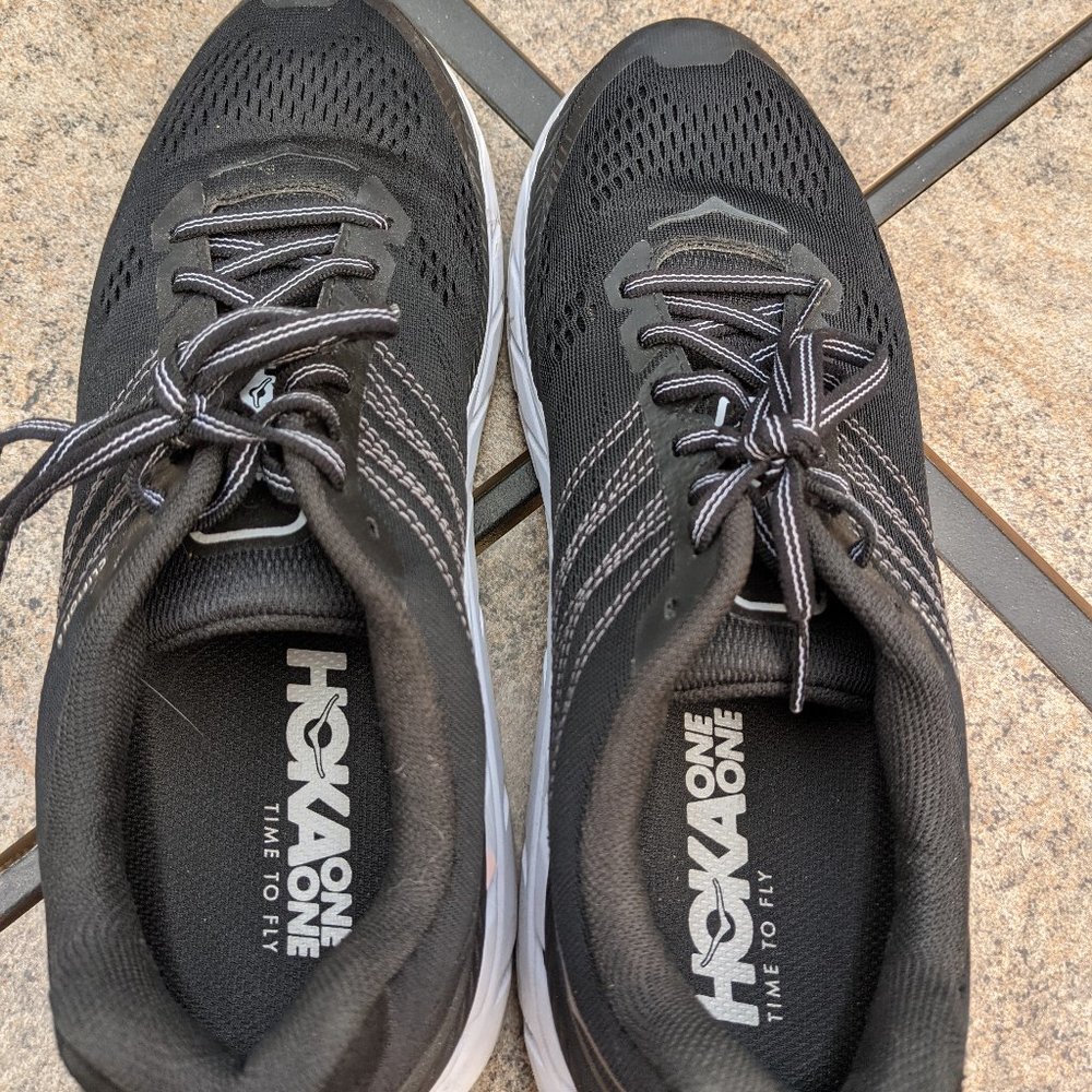 Black Hoka Clifton 6 Womens 9.5